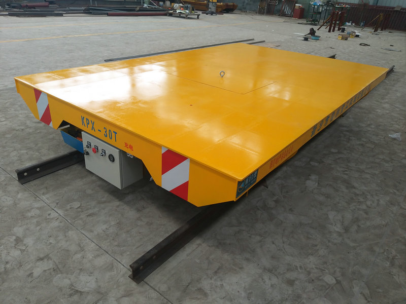 Véhicule de transport de 30 tonnes